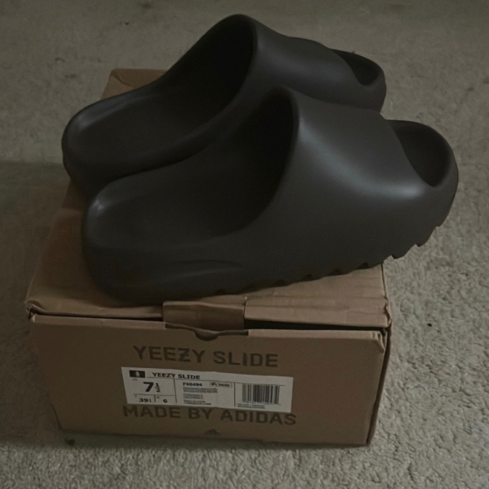 yeezy slides